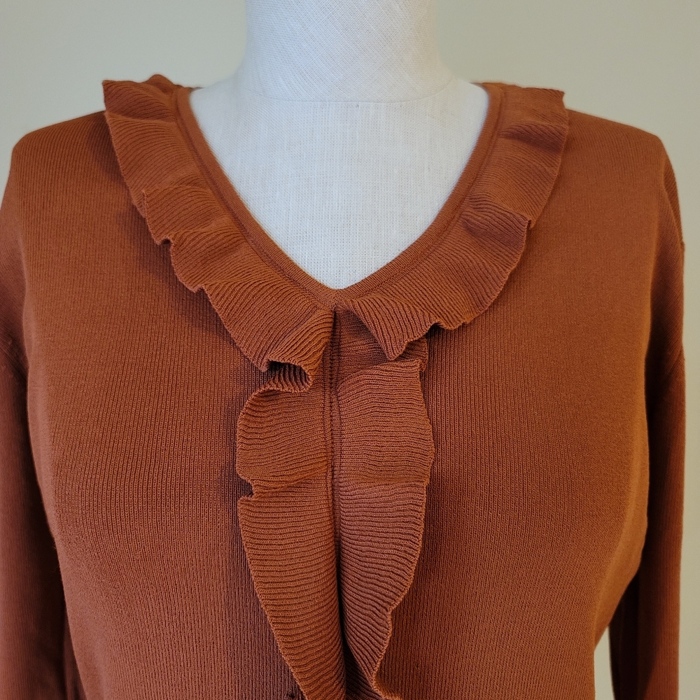 Ruffled top - Picture 4 of 5